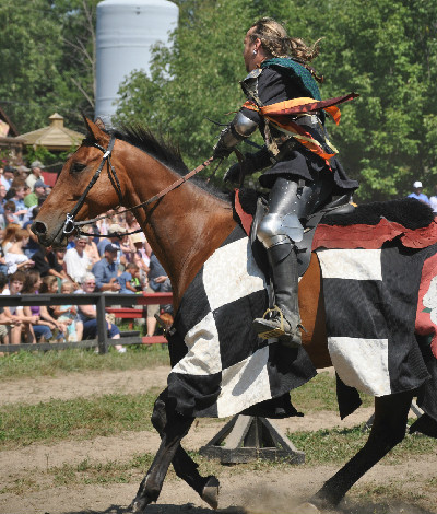 RoundTable Productions brings joust horses to the Michigan Renaissance Festival