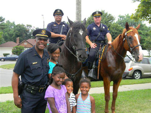 Detroit mounted police, an equestrian police unit