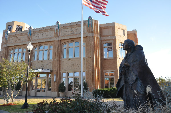 Sacagawea stands outside of the National Cowgirl Museum and Hall of Fame.