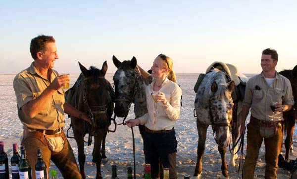 botswana cocktail wtih horses