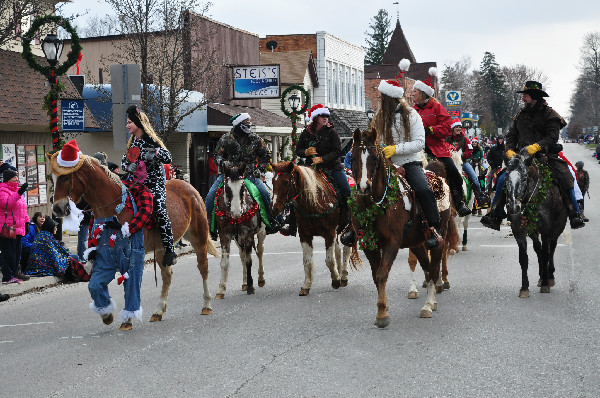 Christmas Horse Parade travel tips Michigan Tourism