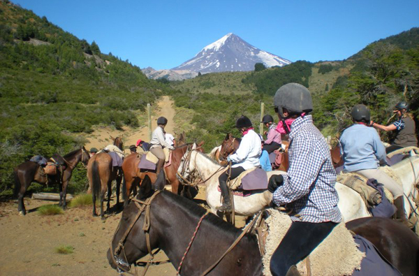 Argentina horseback riding vacation Estancia Huechahue