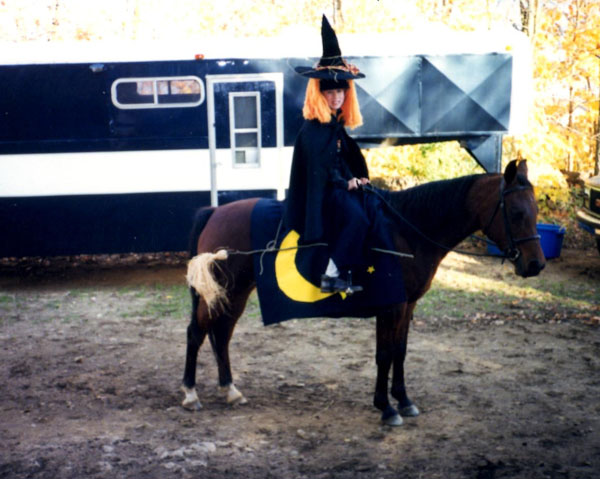 witch-halloween-horse-costume