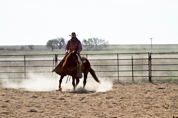 Western Lifestyle Photo Journey with Nadine Levin | Equitrekking