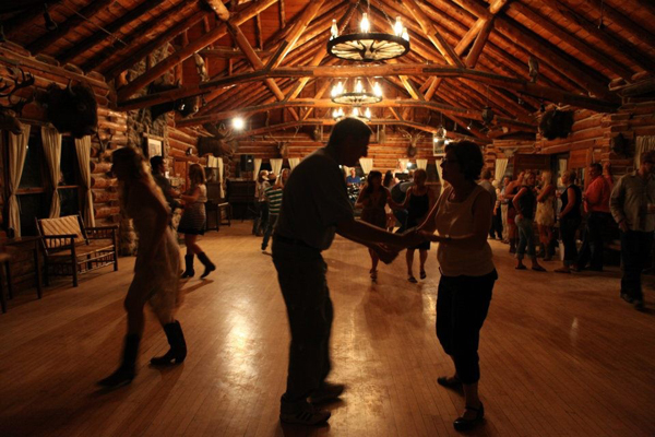 eatons ranch dance night