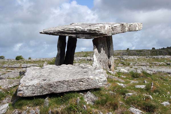 ireland burial tomb