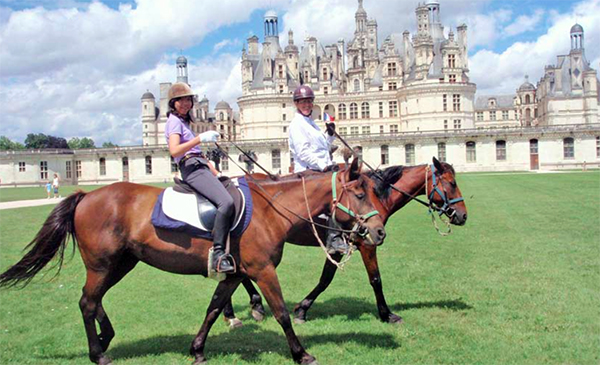 Chateau riding vacations Loire France