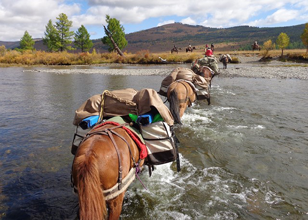 Mongolia horseback riding vacations