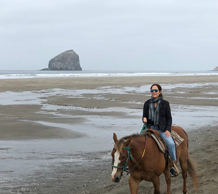 riding horses along the oregon coast green acres beach and trail rides