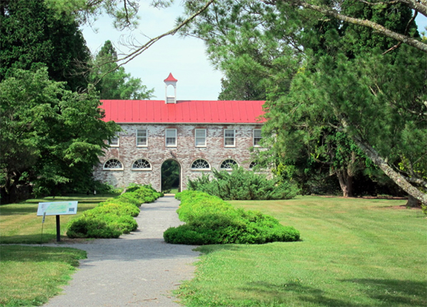 The State Arboretum of Virginia Quarters Building